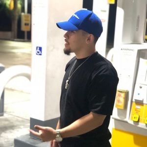 Meet your Posher, Victor